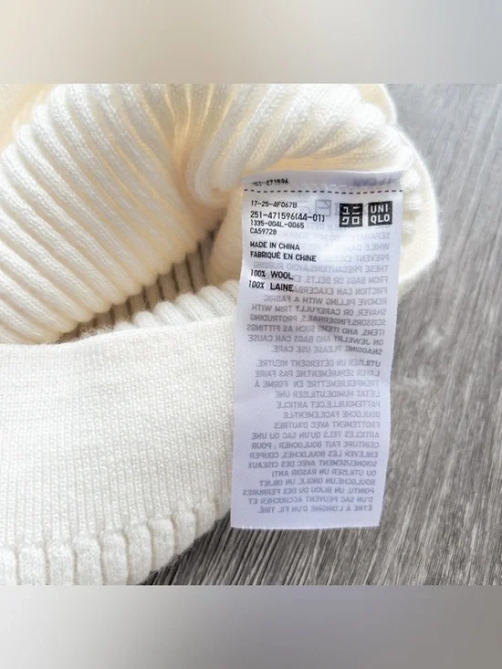 Uniqlo cream merino wool short sleeve sweater - Picture 11 of 11